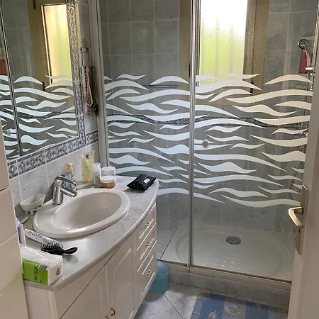 T2 Au Bord De Avec Parking, Terrasse Et Piscine Appartement